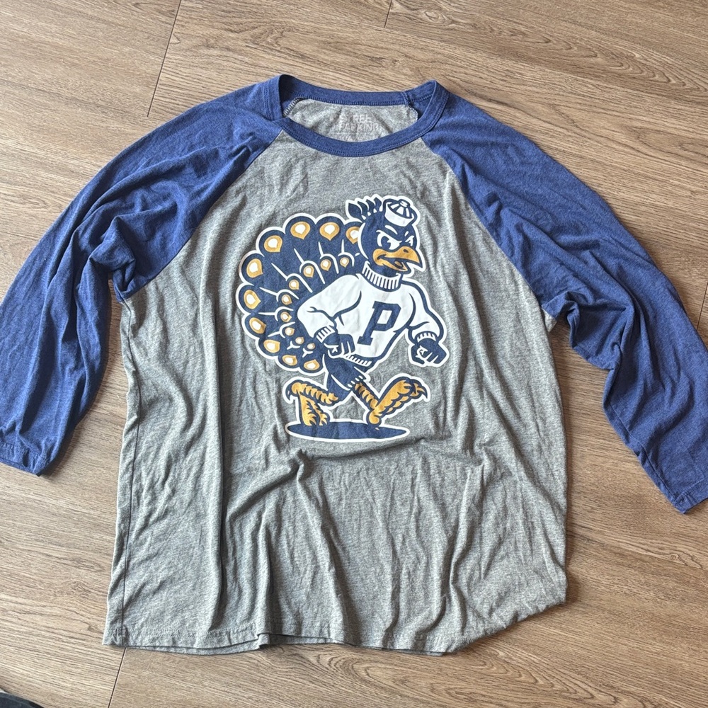 Street Parking Fitness Battle of the Birds Raglan Sagehen Sailor Pomona 3/4 Tee